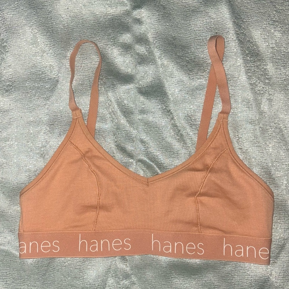 Hanes Tan Ribbed Wireless Comfort Bralette size Small - Perfect Condition - Picture 1 of 3